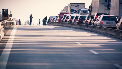 Un reportero filmó en vivo un nuevo accidente en Los Ángeles.