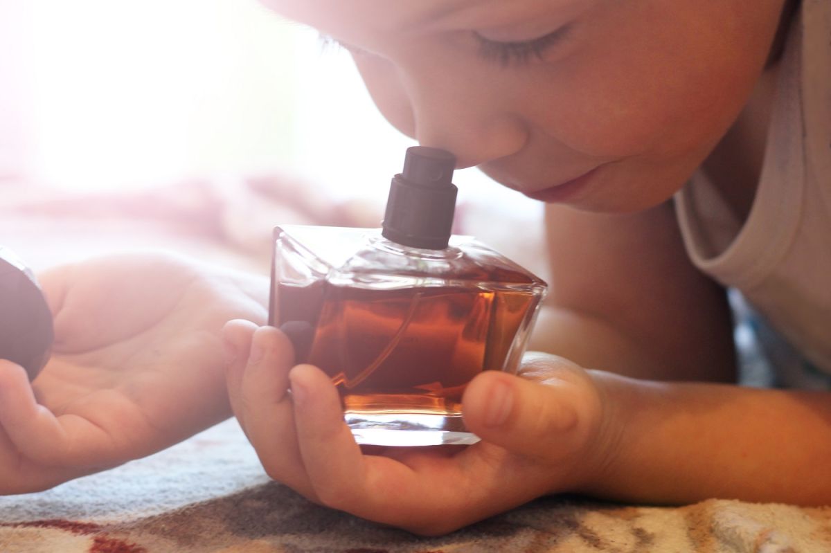 El spray de aromaterapia que causó la muerte de un niño de 5 años fue importado de India.