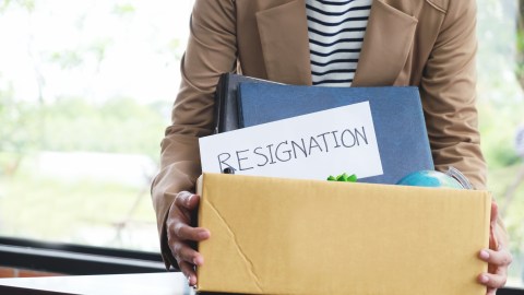 Renuncia a su trabajo