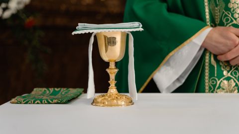 Sacerdote
