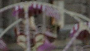 Alan Cumming está ofreciendo una recompensa de $10,000 por información sobre Tonka, el chimpancé desaparecido que protagonizó con él la comedia de 1997, 'Buddy'.