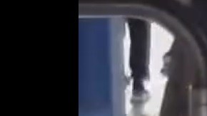 Entrando sin pagar, fumando y bebiendo en el Metro de NYC.