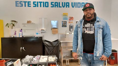 Jason Beltré, director comunitario de OnPoint NYC asegura que el programa mantiene a las comunidades más seguras.