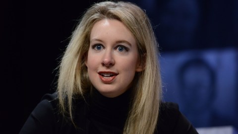Elizabeth-Holmes-multimillonarios-fortuna
