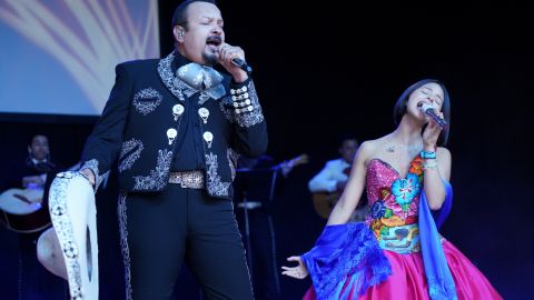 Pepe Aguilar y Ángela Aguilar están de gira juntos