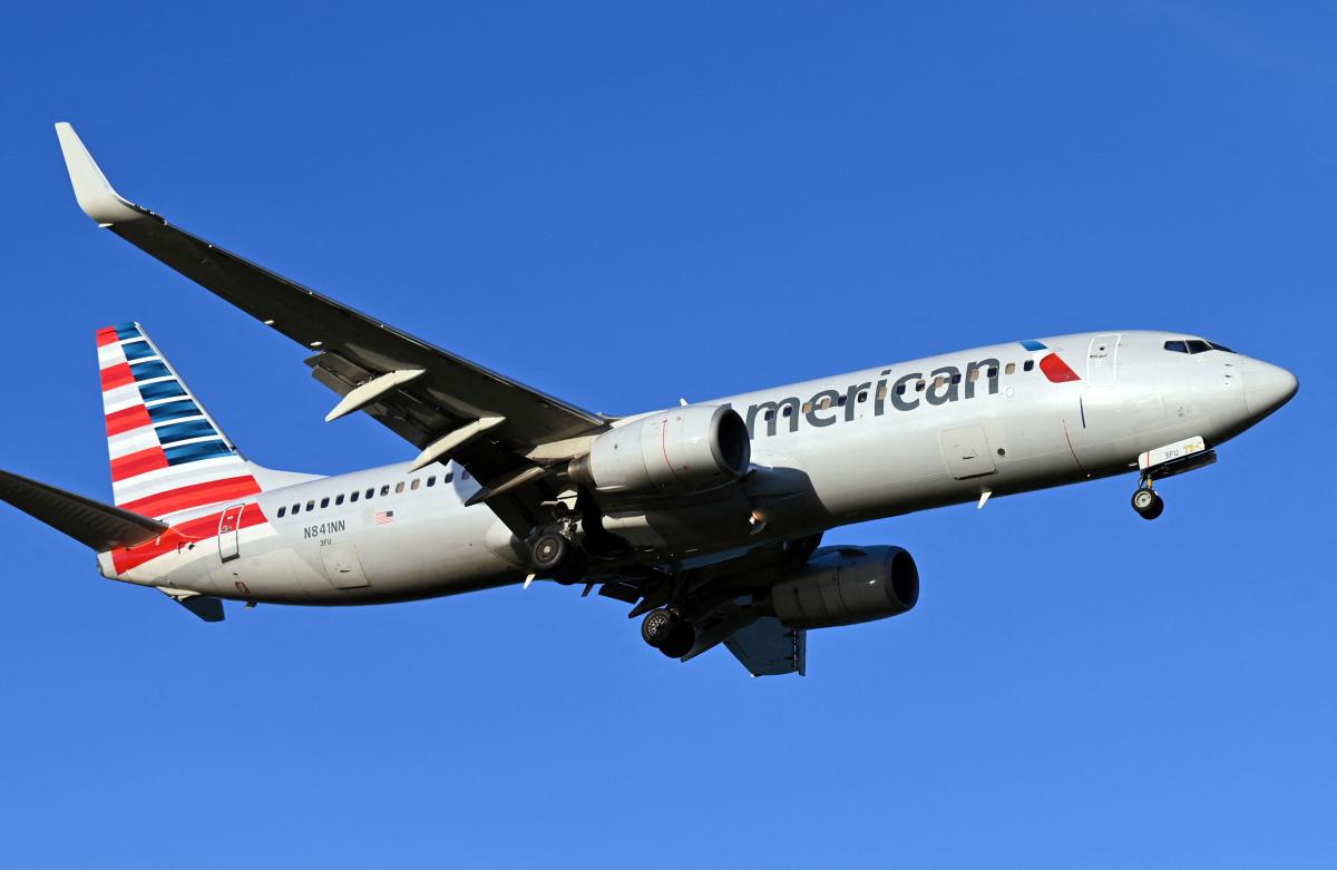 Avión de American tuvo regresar a aeropuerto de Miami tras despegue por mal equipaje de pasajero - El Diario NY