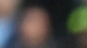 Jugadores del Manchester City y Liverpool comparten tras el pitazo final del partido que terminó 2-2 por la jornada 31 de la Premier League.