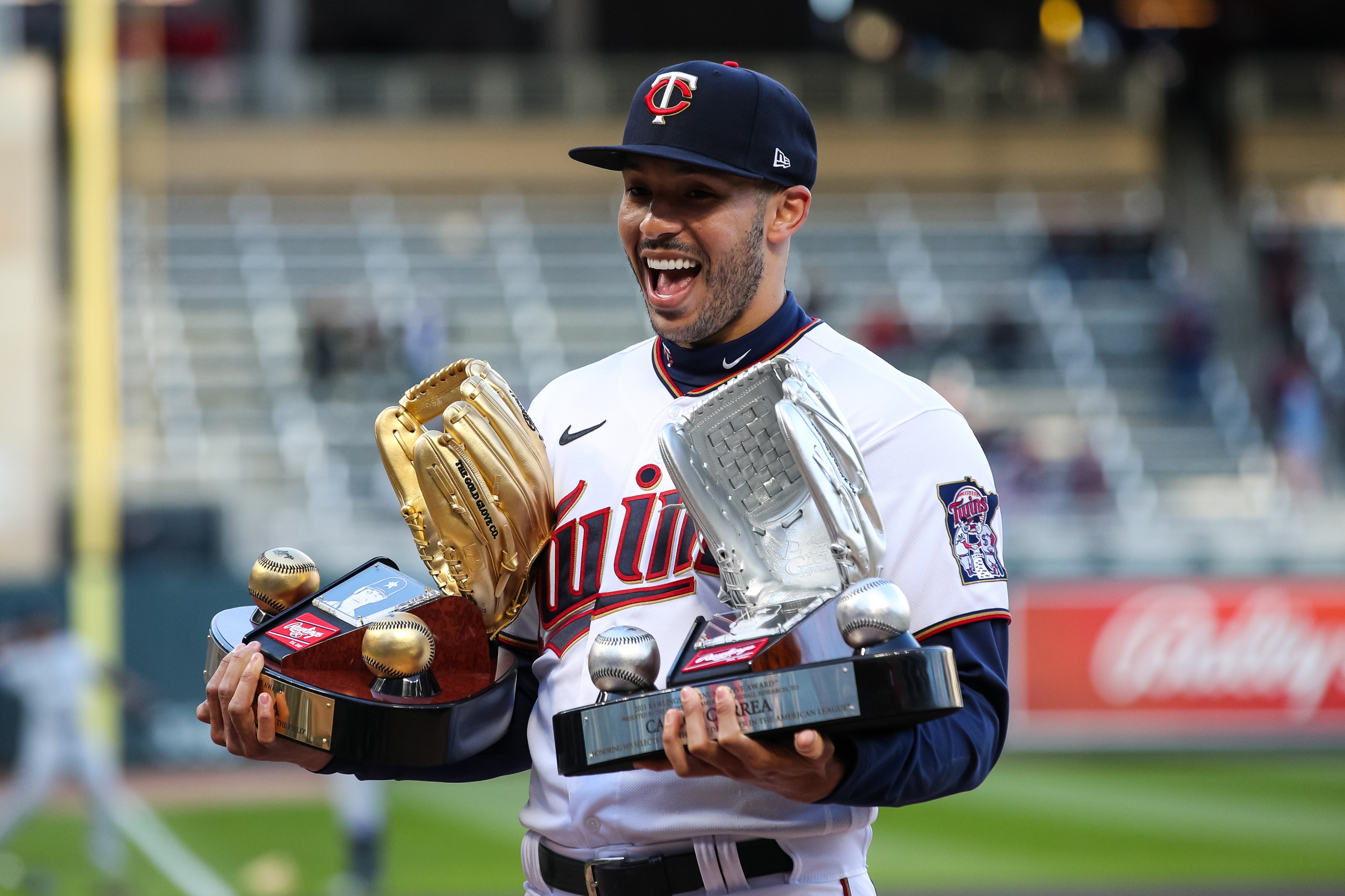 Carlos Correa felicita a Jeremy Peña por ganar el Guante de Oro: “Estoy muy  orgulloso de sus logros” - El Nuevo Día