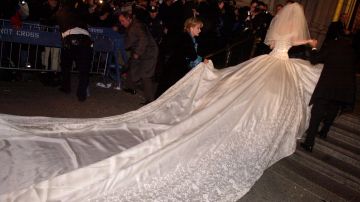 Thalía se casó con Tommy Mottola el 2 de diciembre del 2000 en la Catedral de San Patricio, en Nueva York.