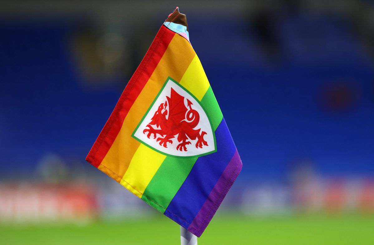 La FIFA y el Comité Organizador del Mundial habían asegurado que estas banderas serían aceptadas en los estadios.