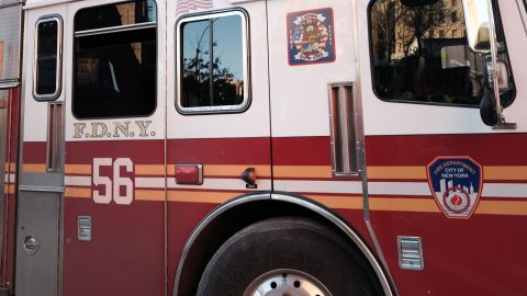 El FDNY tardó dos horas en controlar la alerta en Times Square.