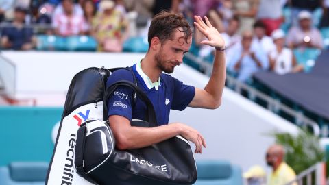 Daniil Medvedev, el segundo mejor tenista del mundo, se queda fuera de Wimbledon.