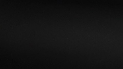 El expresidente Trump retoma su retórica contra inmigrantes.