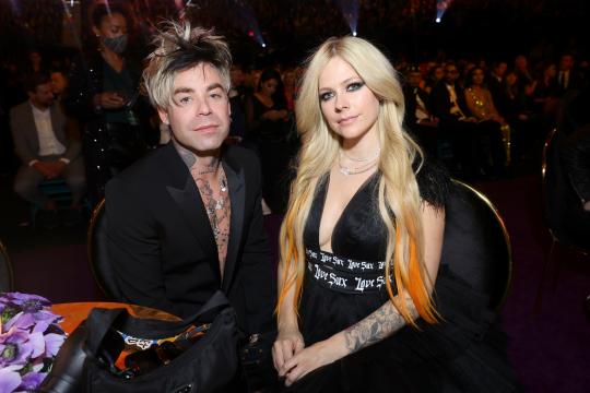Avril Lavigne rompe su compromiso con Mod Sun y él se habría enterado por la prensa