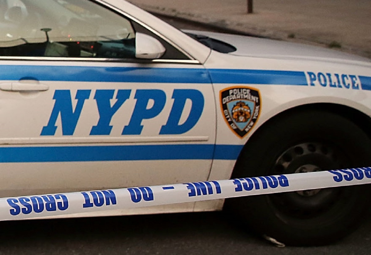 Escena criminal marcada por NYPD.