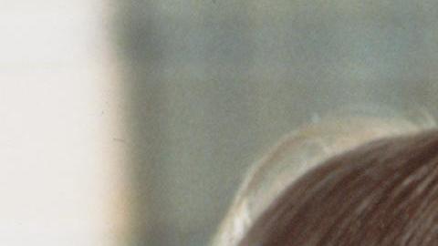 Haley Joel Osment honra a su coprotagonista de "The Sixth Sense", Bruce Willis, después de su retiro.