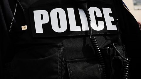 La Policía en Nueva Jersey no tiene por qué advertir a inmigrantes sospechosos de delitos que su colaboración podría afectar sus casos migratorios.