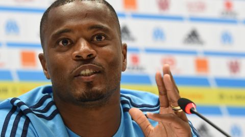 Patrice Evra durante una conferencia de prensa del Olympique Marsella.