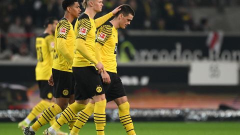 VfB Stuttgart v Borussia Dortmund - Bundesliga