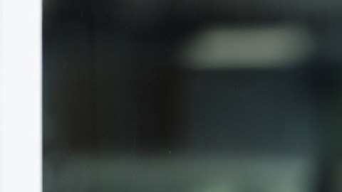 Hombres beben cerveza en el gym