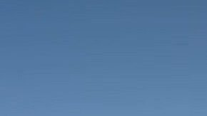 El periodista Jorge Ramos entrevista personajes del espectáculo, como Eugenio Derbez.