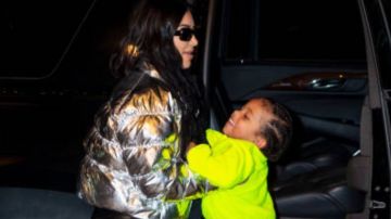 Kim Kardashian y su hijo Saint.