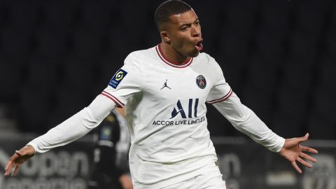 Madre de Mbappé se reunirá con el Real Madrid