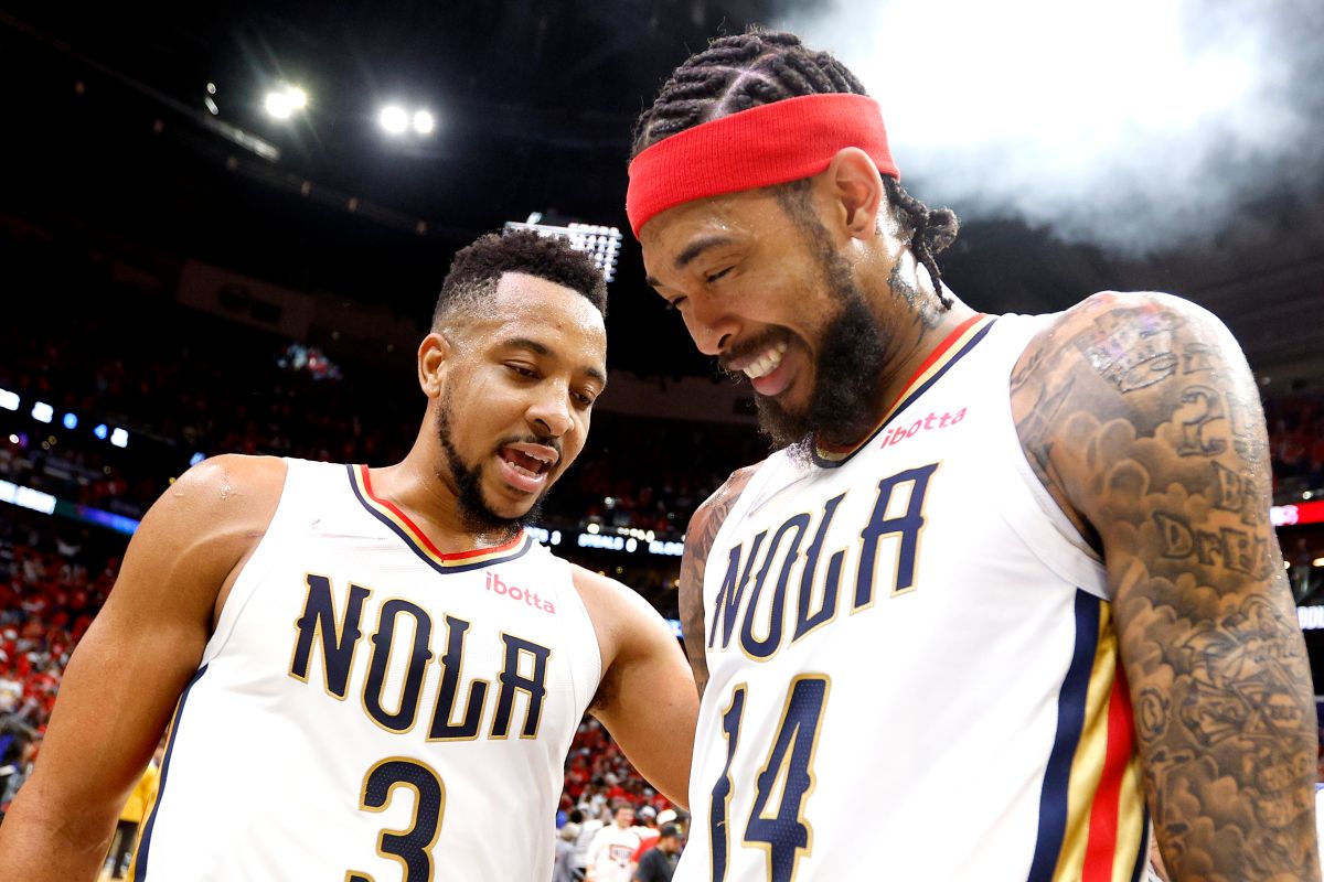 Everyone is welcome in the NBA: a fan took his lobster to see the New Orleans Pelicans-San Antonio Spurs [Video]