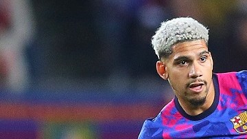 FC Barcelona v Eintracht Frankfurt: Quarter Final Leg Two - UEFA Europa League