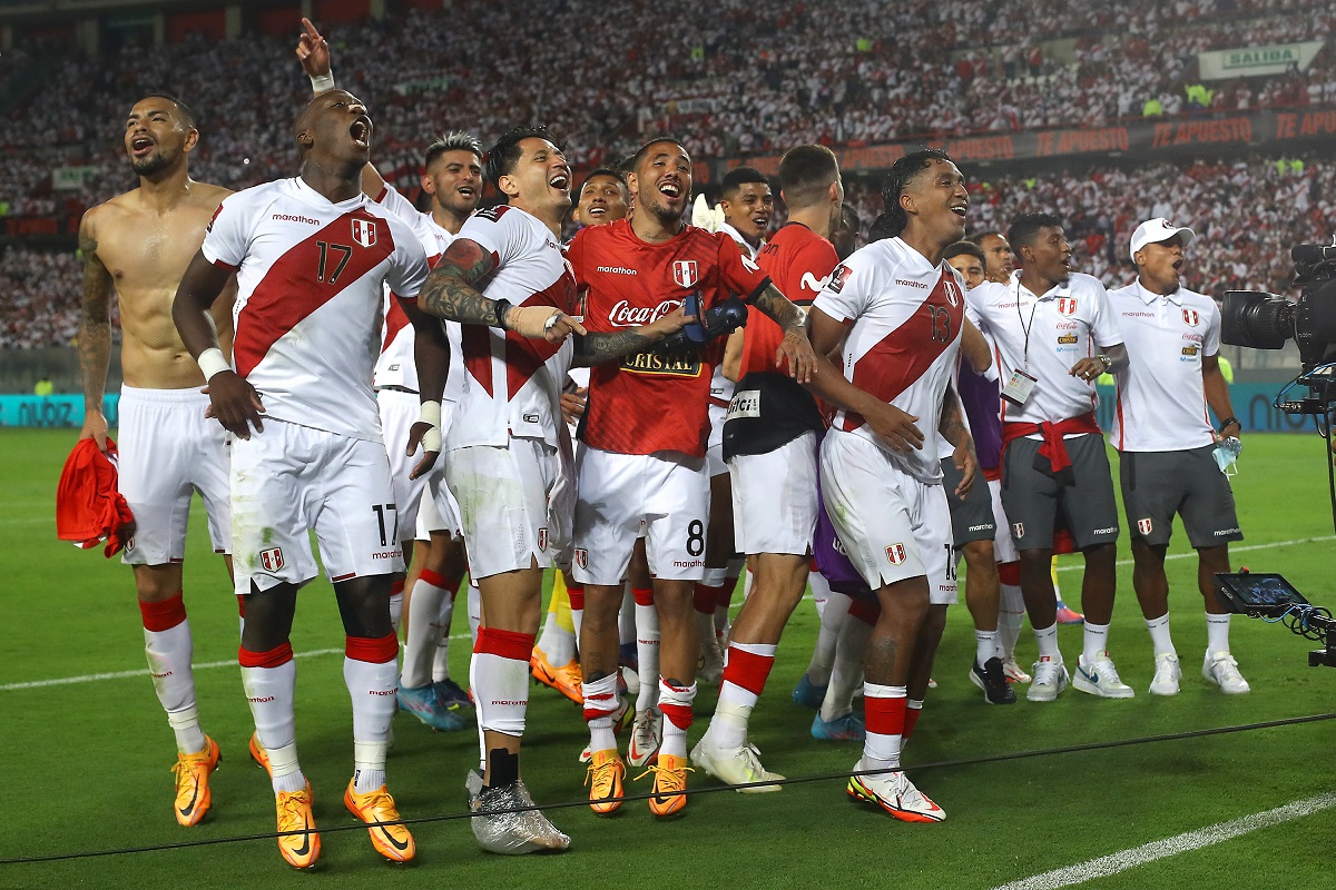 Perú le ganó la carrera a Colombia y Chile por el cupo del repechaje.