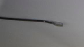 El diseñador dominicano Martín Polanco dirige algunos alumnos durante las clases de confección de moda de su escuela taller, el 1 de abril de 2022.