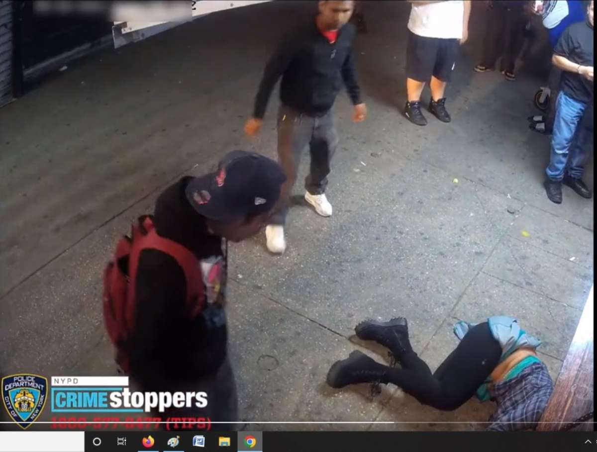 Nueva York salvaje: tres hombres dan brutal paliza a mujer en calle de El  Bronx a la vista de otros y nadie intervino; video NYPD - El Diario NY