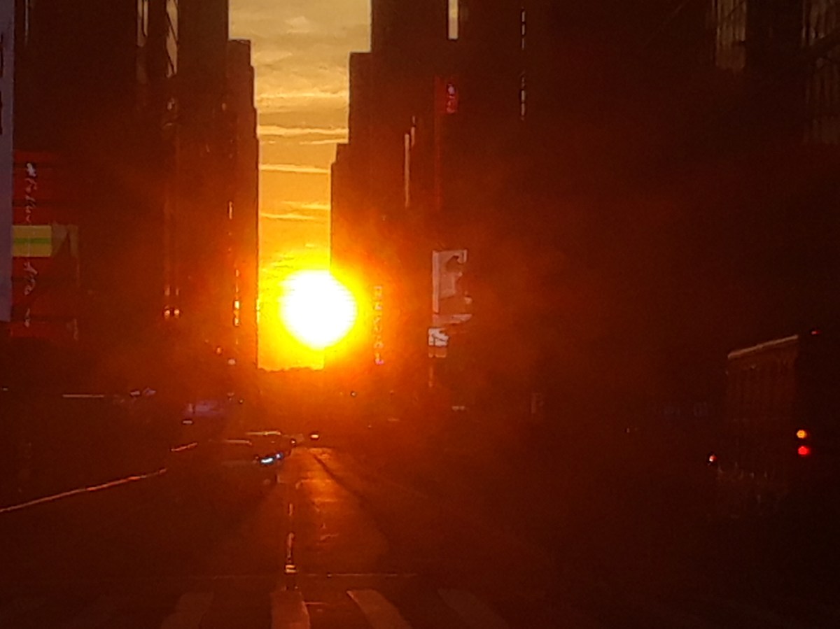Manhattanhenge regresa el 28 y 29 de mayo: los atardeceres más famosos de Nueva York ¿Dónde verlos?