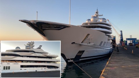 El valor del yate Amadeo se estima en $300 millones de dólares.