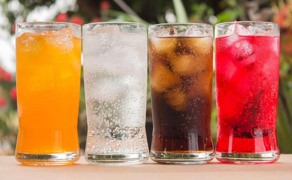 Las bebidas azucaradas pueden favorecer la deshidratación.