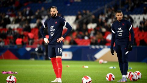 Benzema y Mbappé se reencontraron tras polémica por la renovación con el PSG