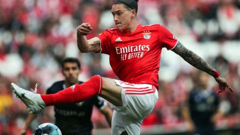 Manchester United se fija en un uruguayo para ayudar a Cristiano Ronaldo en el ataque