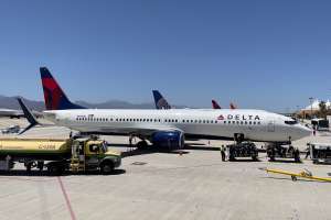 Delta Airlines reducirá 100 vuelos diarios durante el verano en EE.UU.: por qué