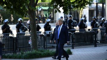Trump quería balacear a manifestantes frente a la Casa Blanca, revela Mark Esper, exsecretario de Defensa