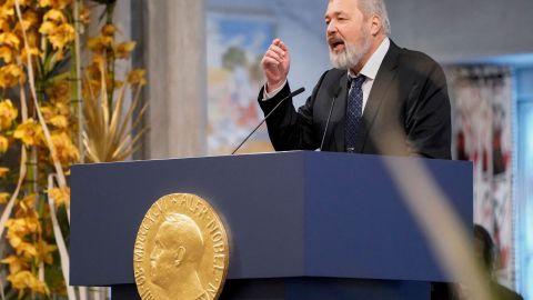 Dmitri Murátov, periodista ruso y Premio Nobel de la Paz.