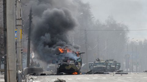 Fuerzas ucranianas defienden la región de Kharkiv.