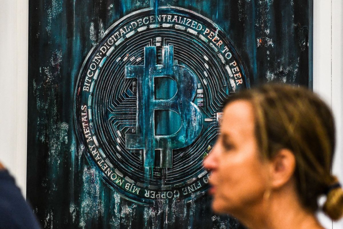 Una instalación de arte sobre Bitcoin en la Conferencia 2022 de la moneda digital en Miami Beach Convention Center. 
