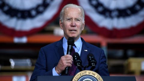 US-politics-economy-manufacturing-employment-BIDEN