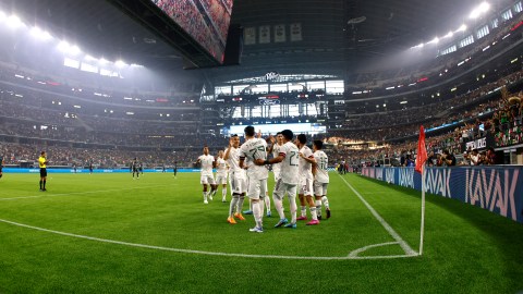 La selección mexicana celebra el gol de Santiago Gutiérrez ante Nigeria.