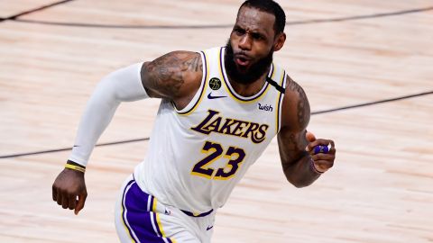 LeBron James alegró el día a los niños de Akron