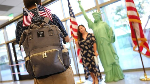 USCIS tiene posiciones laborales en todo el país.