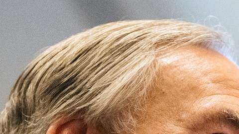 El gobernador de Texas, Greg Abbott, y el presidente mexicano Andrés Manuel López Obrador.