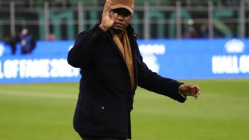 Samuel Eto'o durante un homenaje que le realizó el Inter de Milán en 2022.