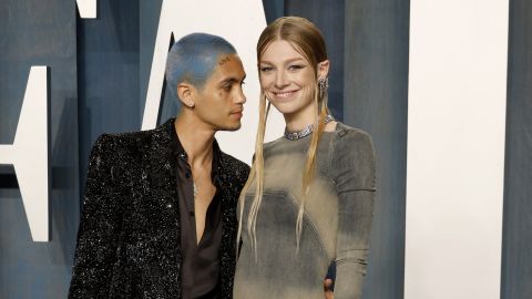 Dominic Fike confirmó su relación con Hunter Schafer, su compañera de reparto en ‘Euphoria'.