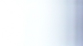 Christian Yelich sonríe tras conseguir el triple con el que logró batear 'la escalera'.